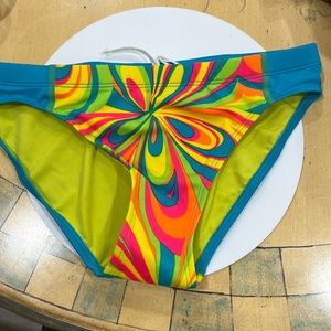 THE FINALS SIZE MEDIUM SWIM MEN BRAND NEW